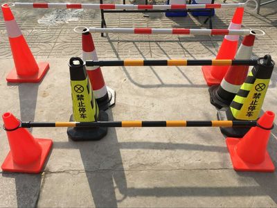 交通設施關鍵組件 PVC路錐連接桿、可伸縮連接桿與道路隔離連接桿的專業制造與批發